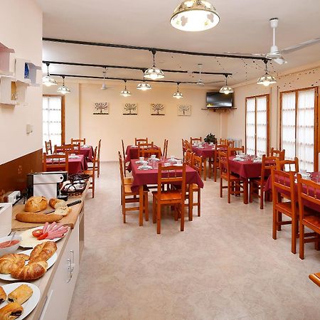 Albergue Sierra De Arbe Naval エクステリア 写真