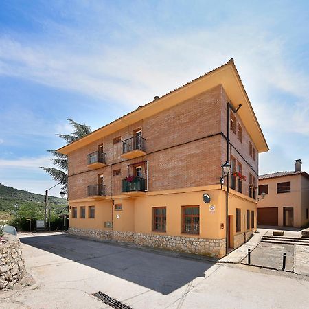 Albergue Sierra De Arbe Naval エクステリア 写真
