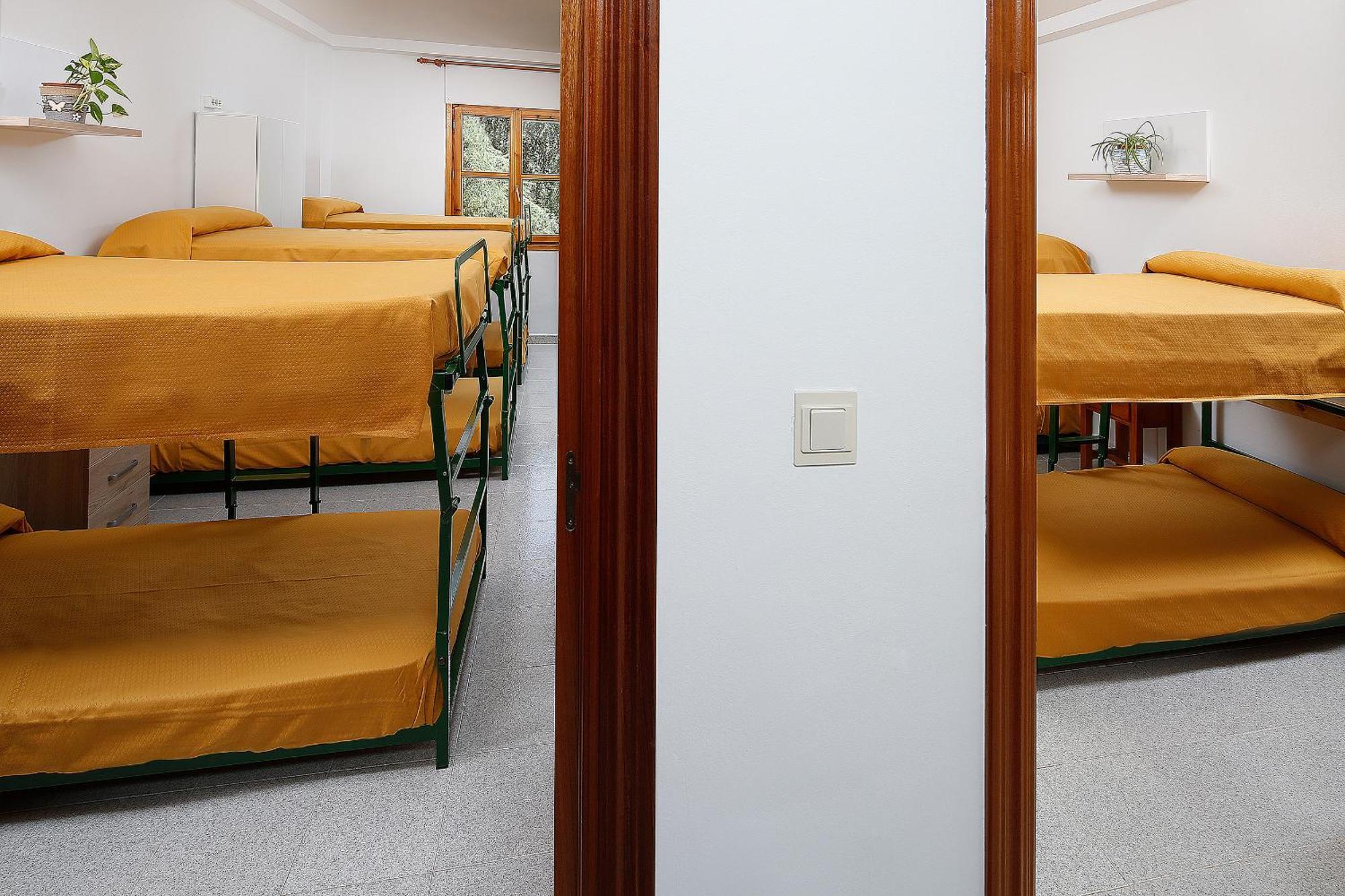Albergue Sierra De Arbe Naval エクステリア 写真