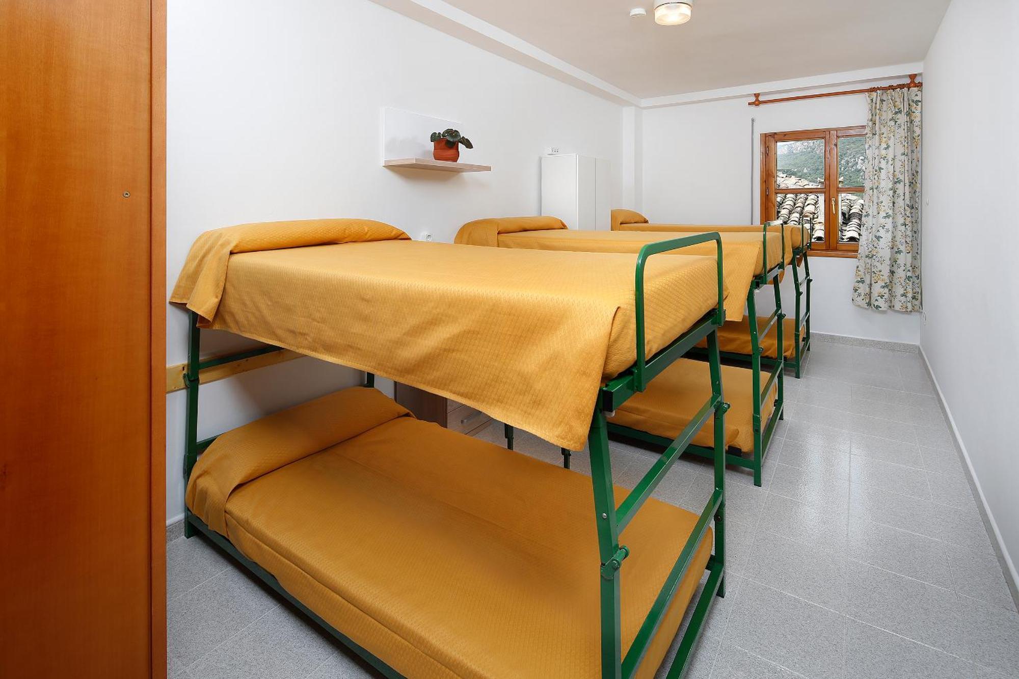 Albergue Sierra De Arbe Naval エクステリア 写真