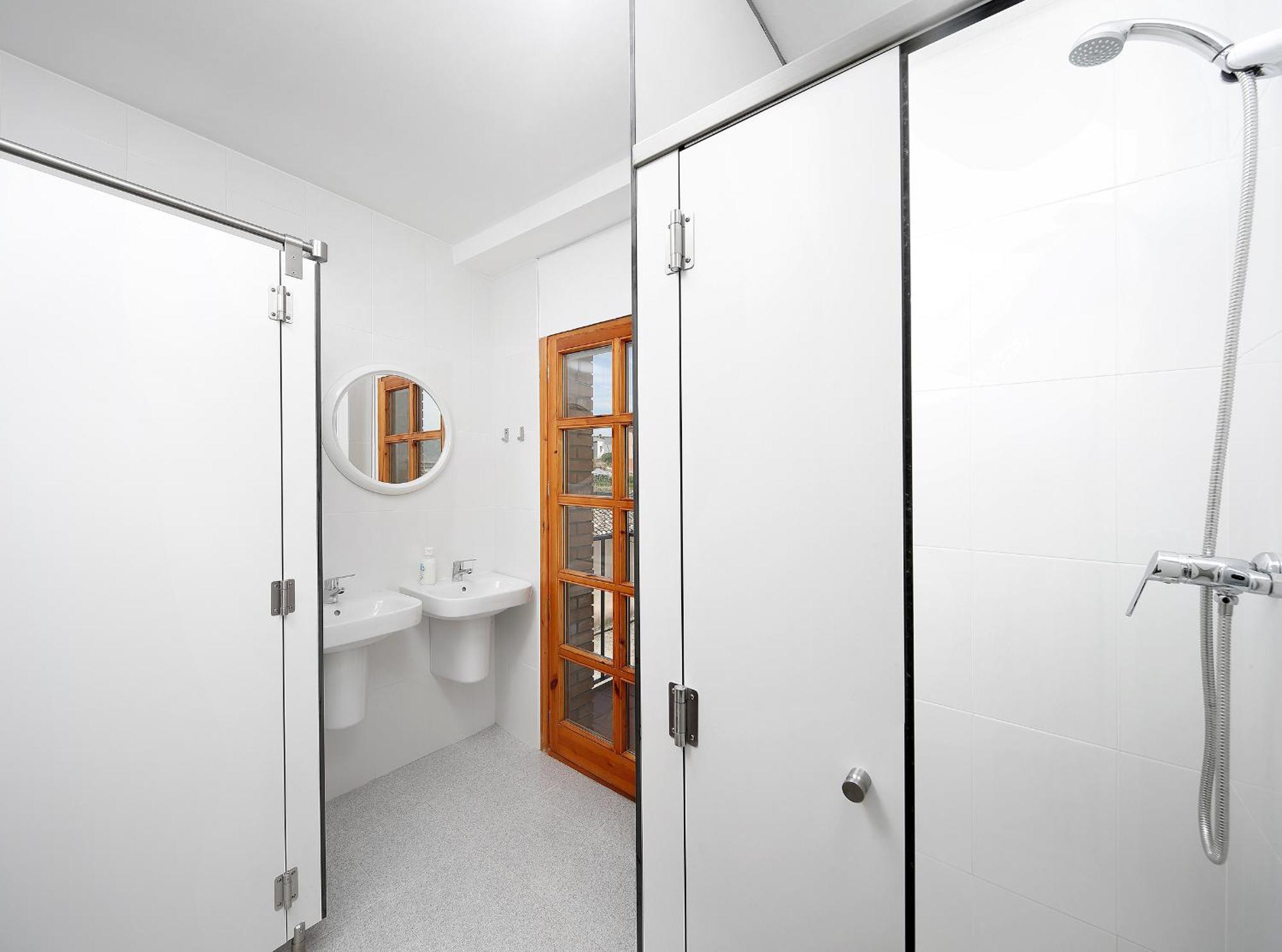 Albergue Sierra De Arbe Naval エクステリア 写真
