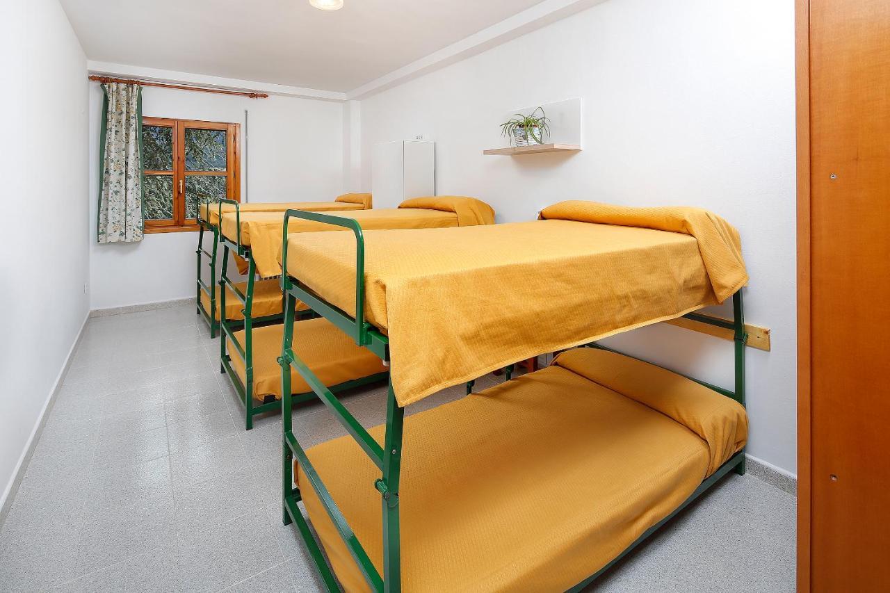 Albergue Sierra De Arbe Naval エクステリア 写真